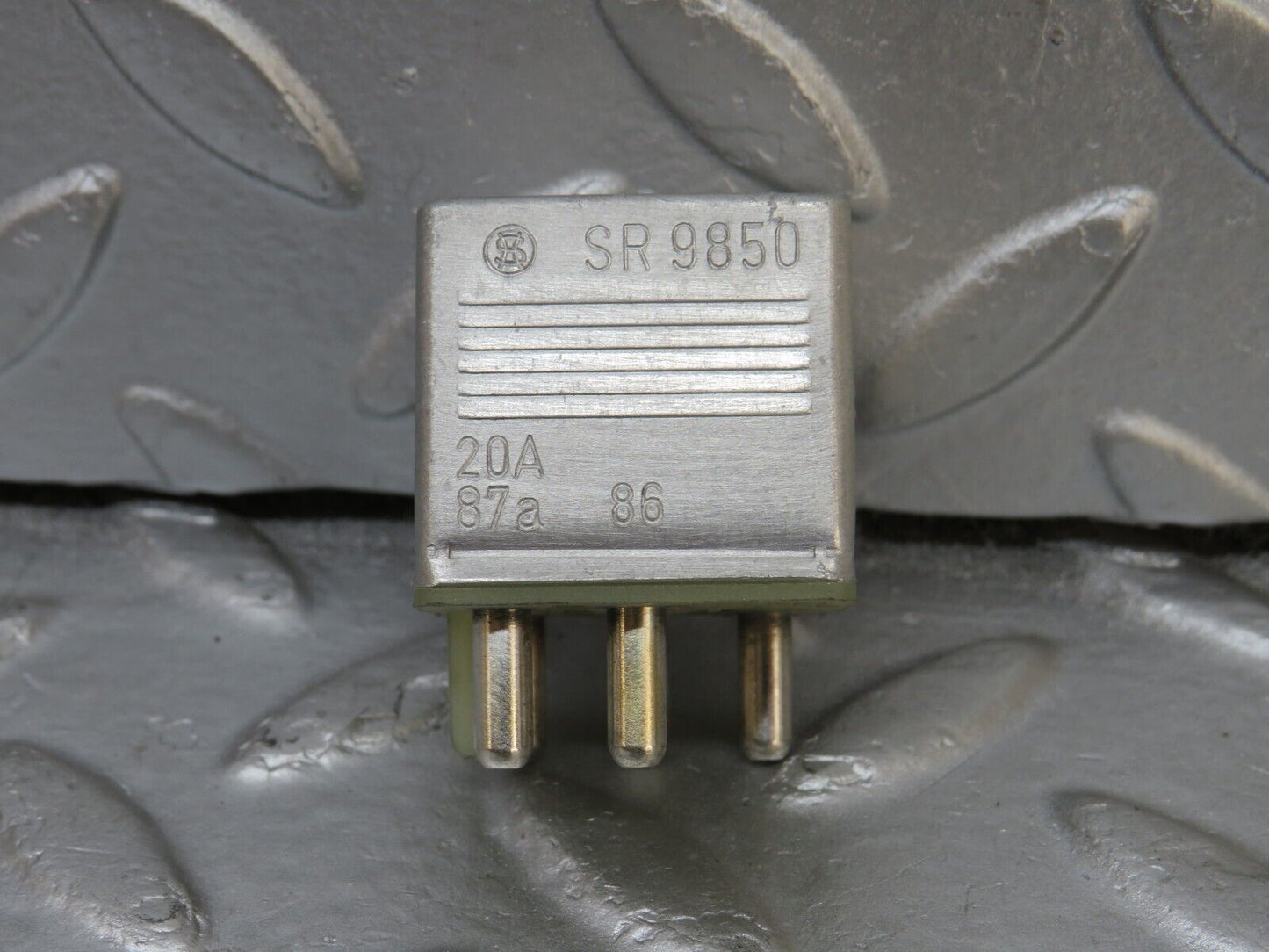 34447 Mercedes-Benz C126 380SEC Coupe Multi Purpose Relay 0015420219