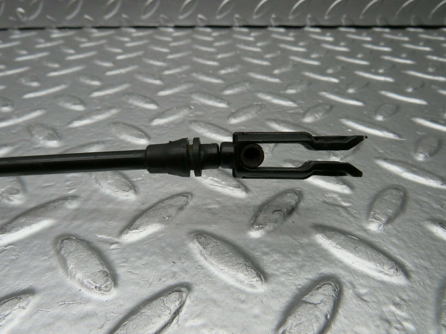 22415 Mercedes-Benz C124 E220 Coupe Bonnet Release Cable