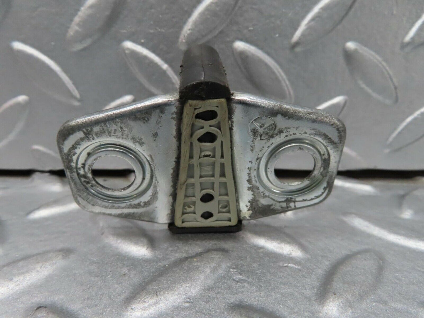 16452 Mercedes-Benz W124 260E Door Lock Latch