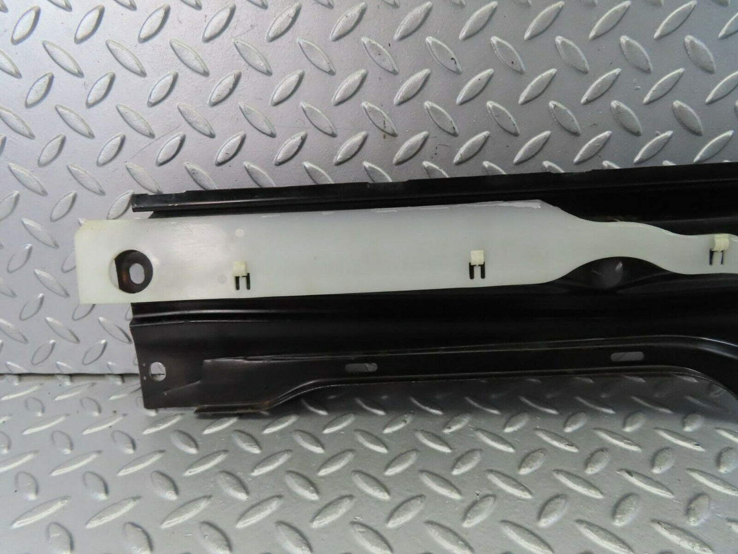 9313 Mercedes-Benz C124 300CE Coupe Rear Window Channel Support Right