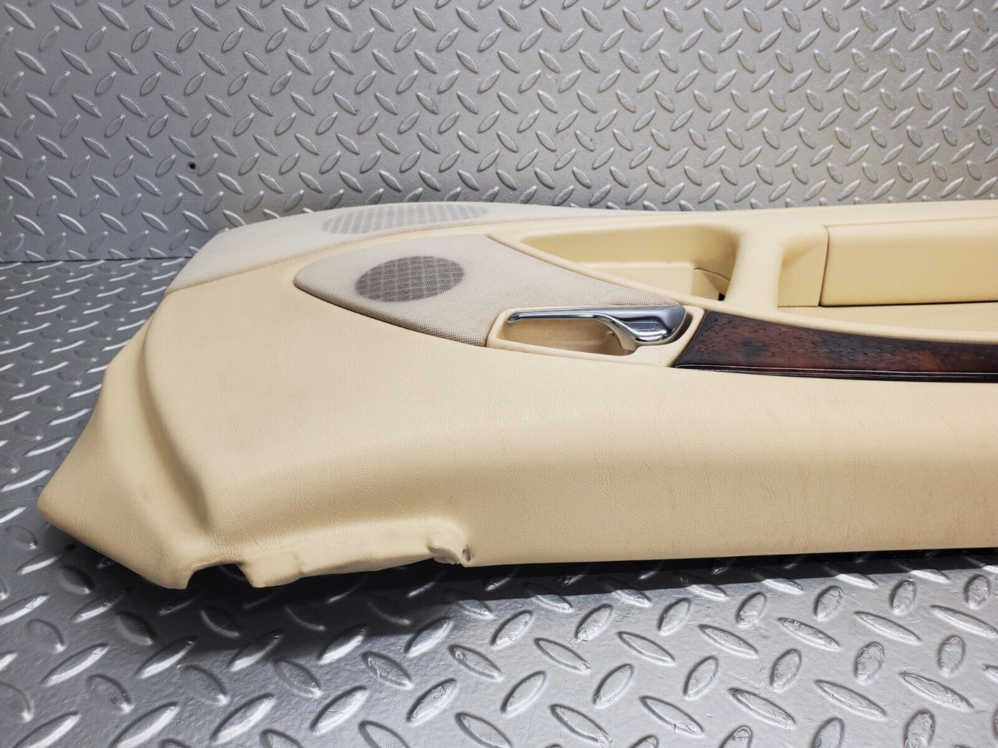 46817 Mercedes-Benz R129 320SL Coupe Left Door Card Beige