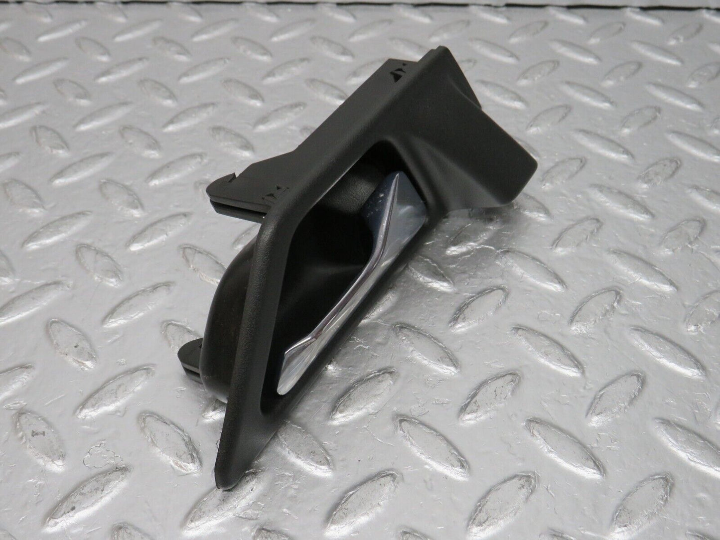 32442 Mercedes-Benz S124 300TE Front Right Interior Door Handle 1247600261