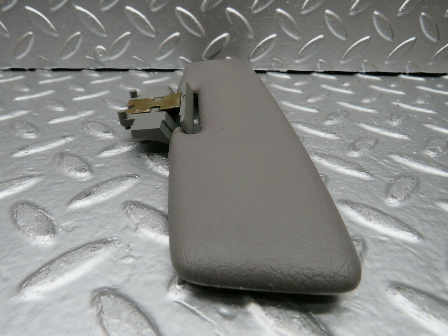 22521 Mercedes-Benz C124 E220 Coupe Middle Sun Visor Grey
