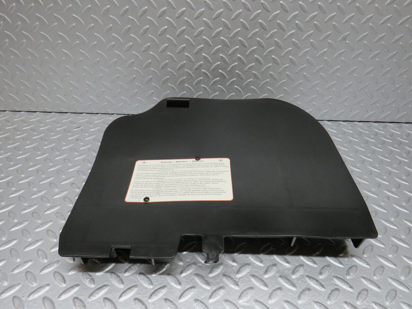 38702 Mercedes-Benz W201 190E 2.6L Front Left Front Cable Channel Cover 2016841137