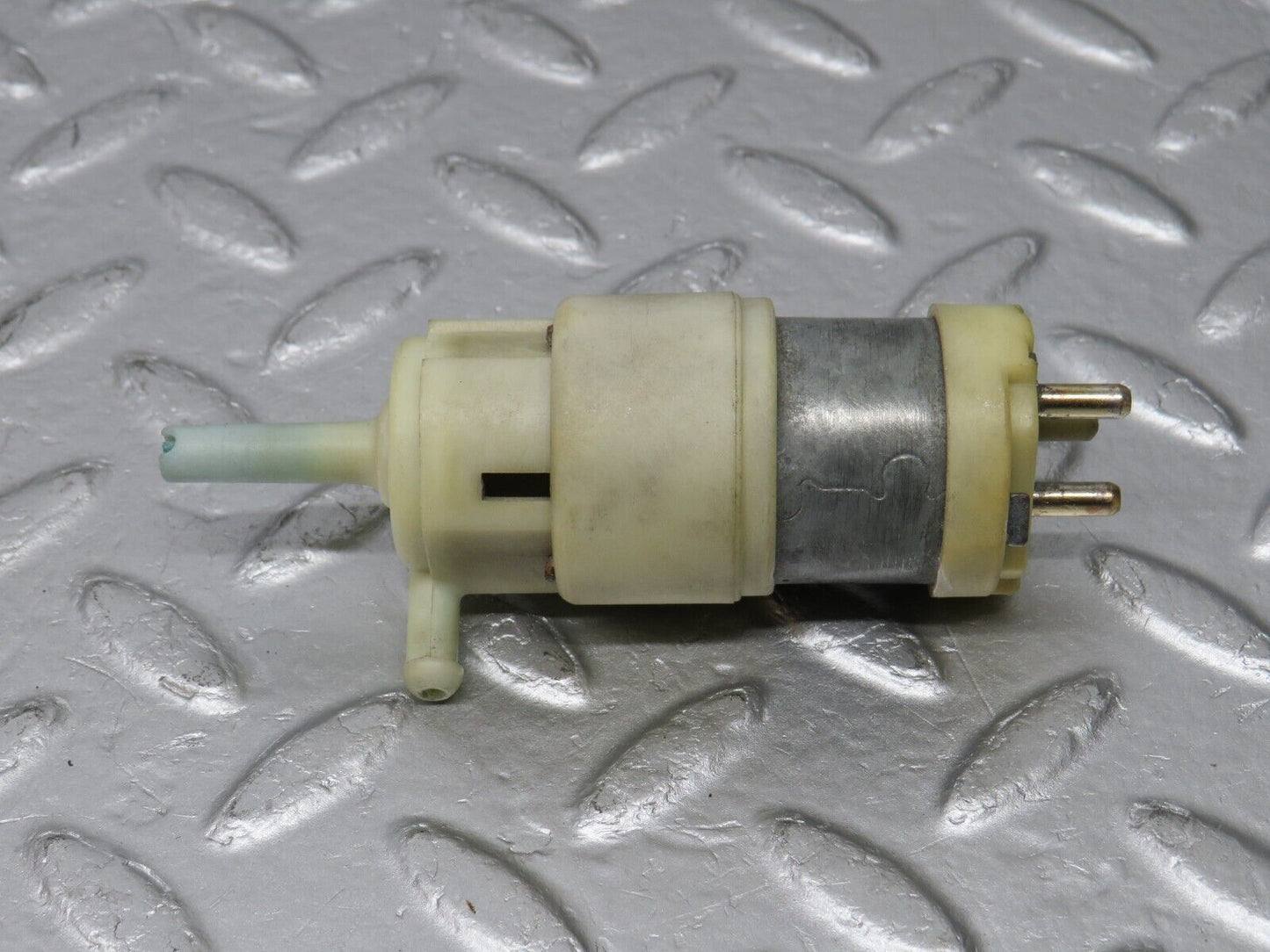 39117 Mercedes-Benz R107 500SL Coupe Windscreen Washer Pump 1238690021