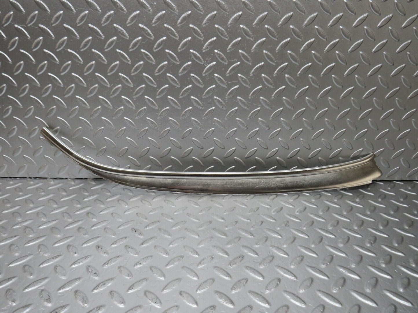 25588 Mercedes-Benz W123 200 C Pillar Exterior Chrome Trim Right Side