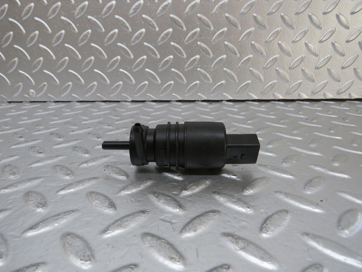 25035 Mercedes-Benz W140 S320 Windscreen Washer Pump Vdo