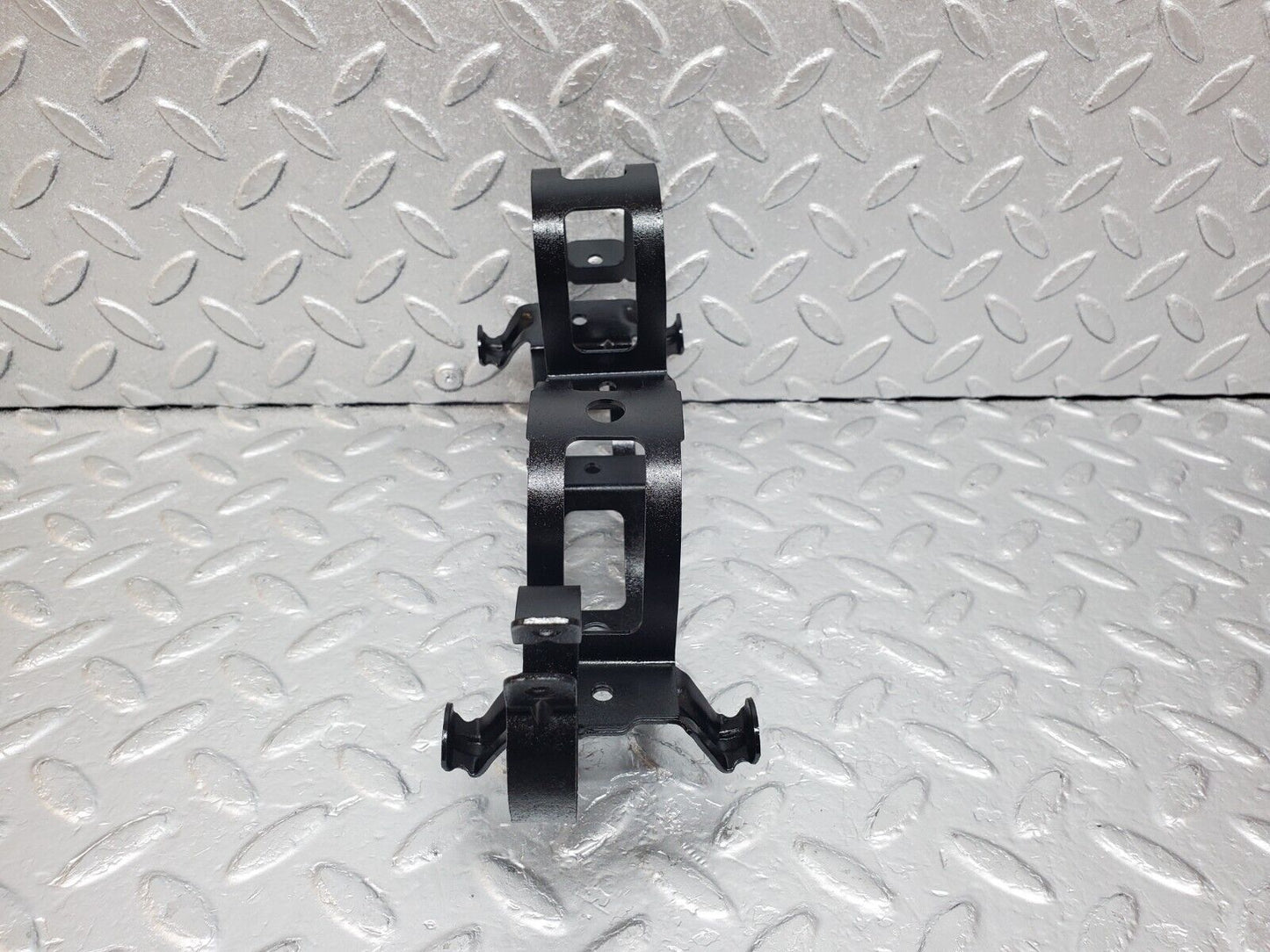 45204 Mercedes-Benz R129 300SL Coupe Fuel Pump Fuel Filter Bracket