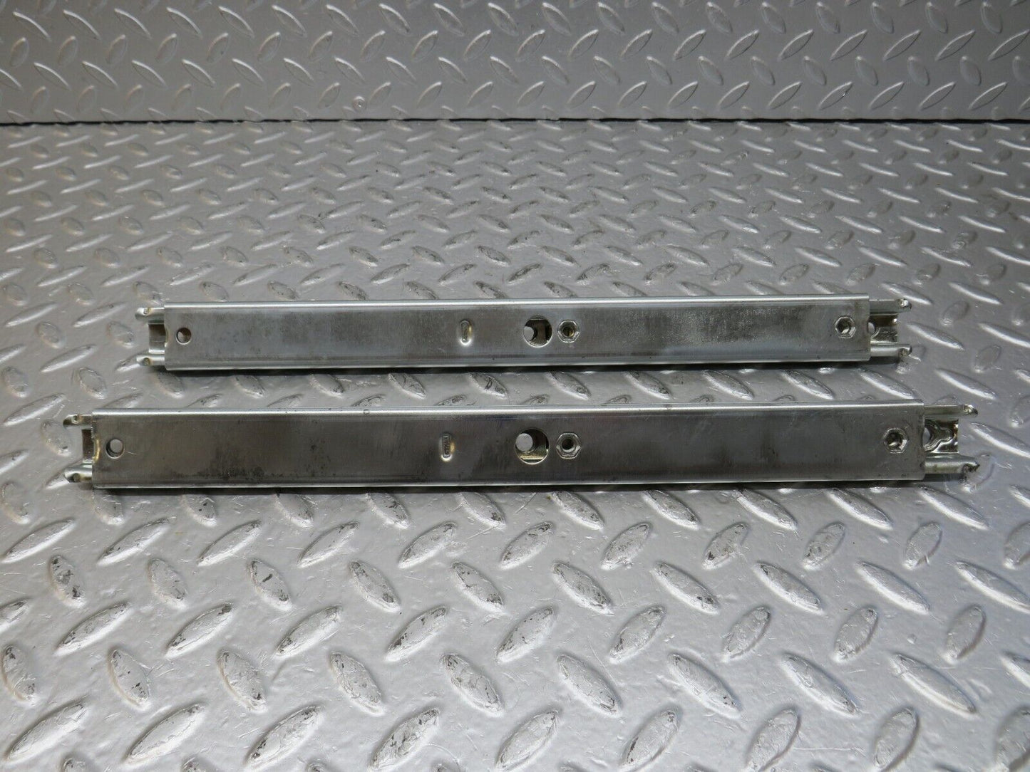33887 Mercedes-Benz C123 230CE Coupe Front Right Seat Rail Pair