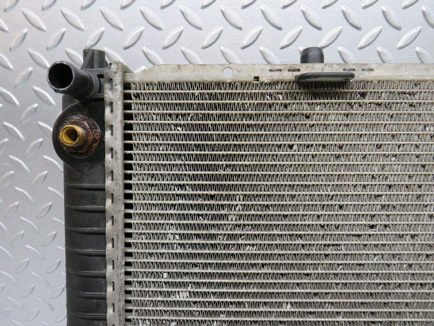38601 Mercedes-Benz R129 280SL Coupe Engine Coolant Radiator Behr