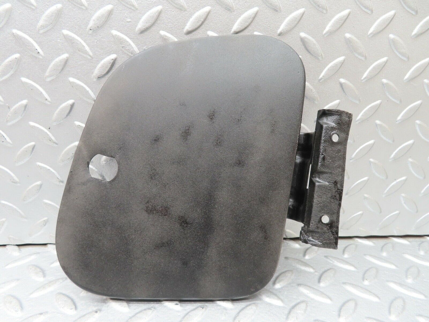18718 Mercedes-Benz W120 W121 Ponton Fuel Tank Flap Cap