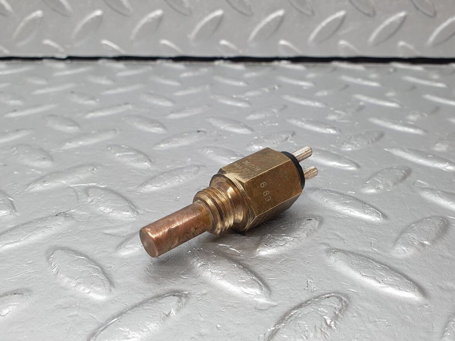 41331 Mercedes-Benz W123 280E Temperature Sensor VDO