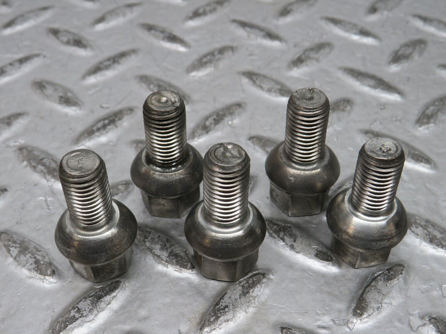 28545 Mercedes-Benz 5x Steel Wheel Lug Bolt M12x1.5