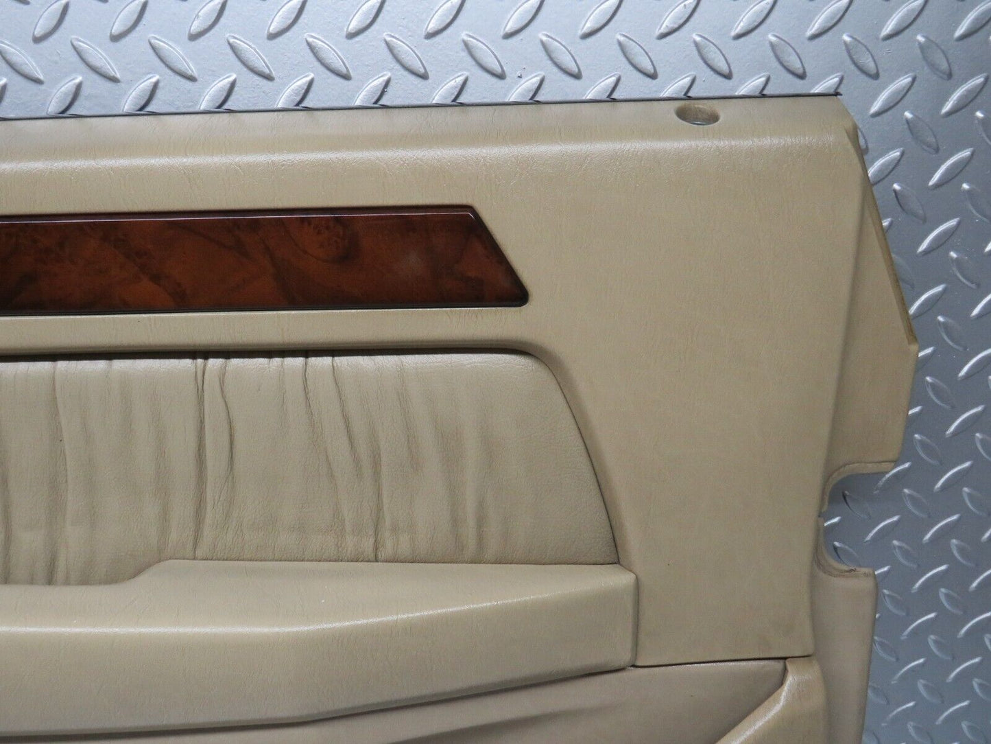 28944 Mercedes-Benz C124 320CE Front Right Door Card Beige 1247273270