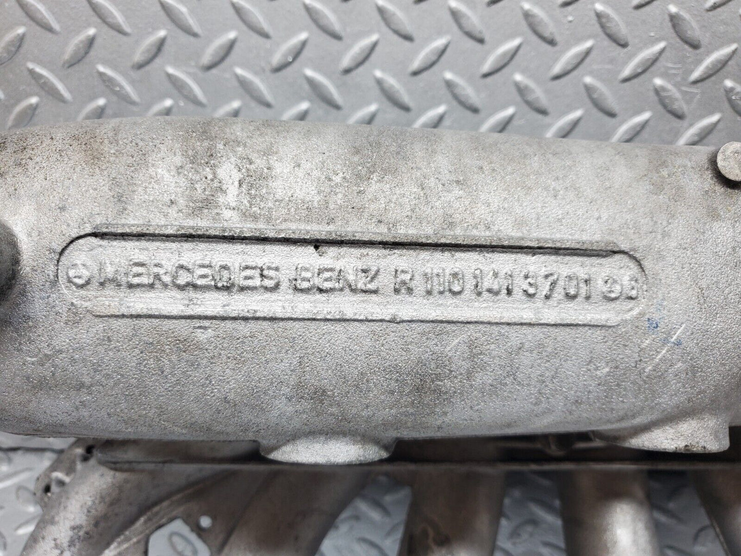 45438 Mercedes-Benz 280E M110.988 Intake Manifold 1101413701