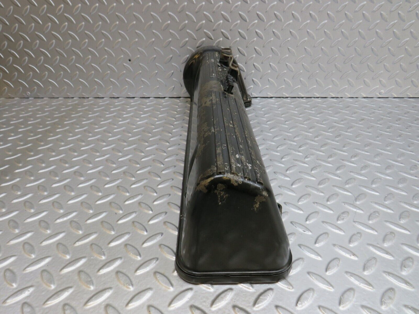 37167 Mercedes-Benz C126 420SEC Coupe Cylinder Head Valve Cover Left 1170160605