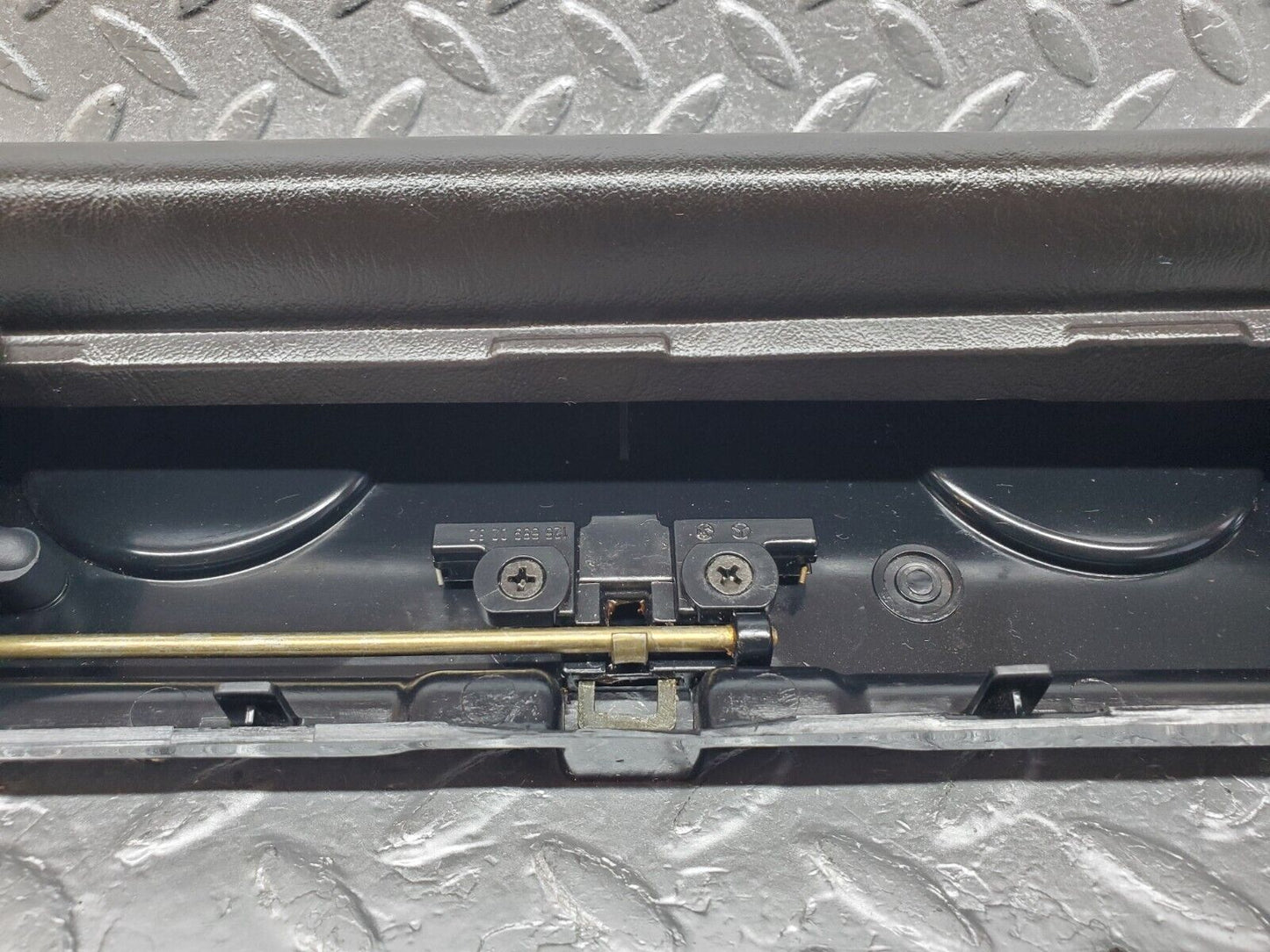 45984 Mercedes-Benz W126 420SE Glove Box Door No Key