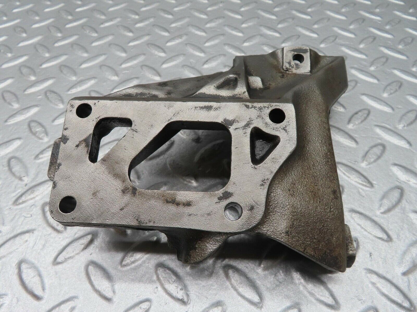 14063 Mercedes-Benz C107 280SLC Alternator Generator Bracket 1101550435