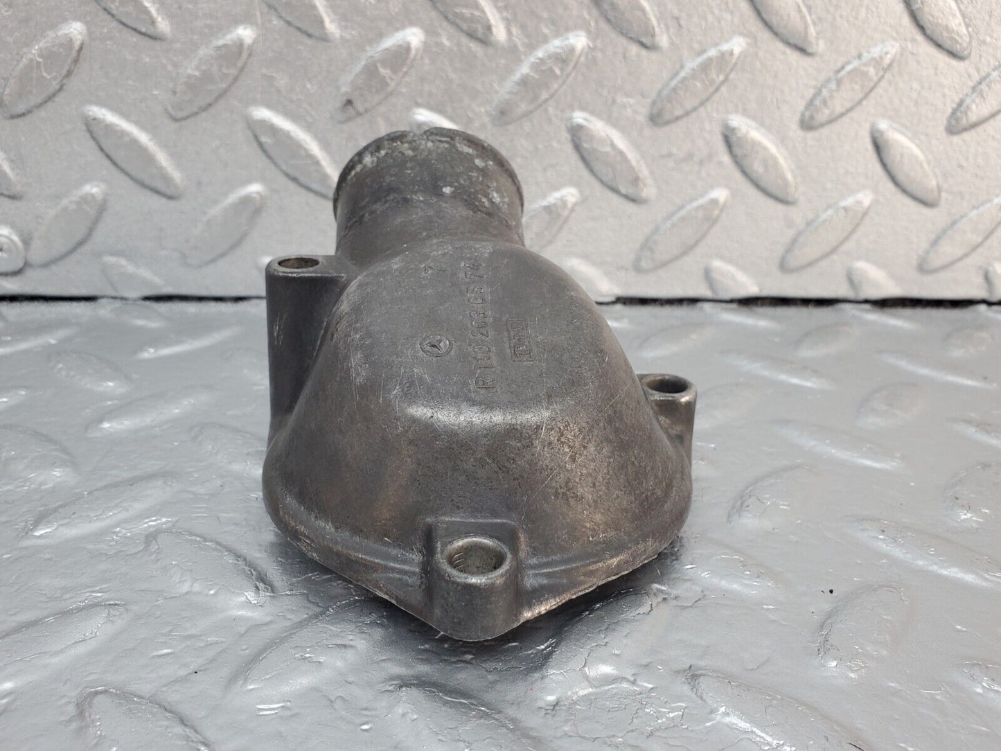 45404 Mercedes-Benz 280E M110.983 Thermostat Housing 1102030574