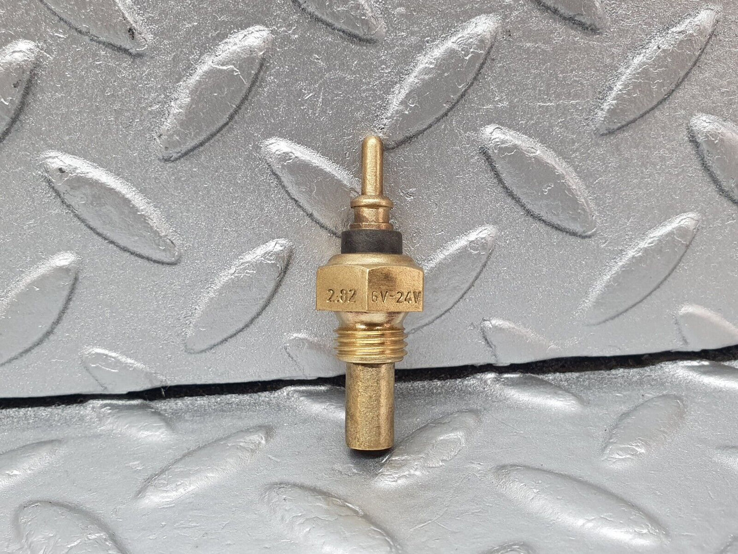 43662 Mercedes-Benz C126 380SEC Coupe Coolant Temperature Sensor Beru 0824121001