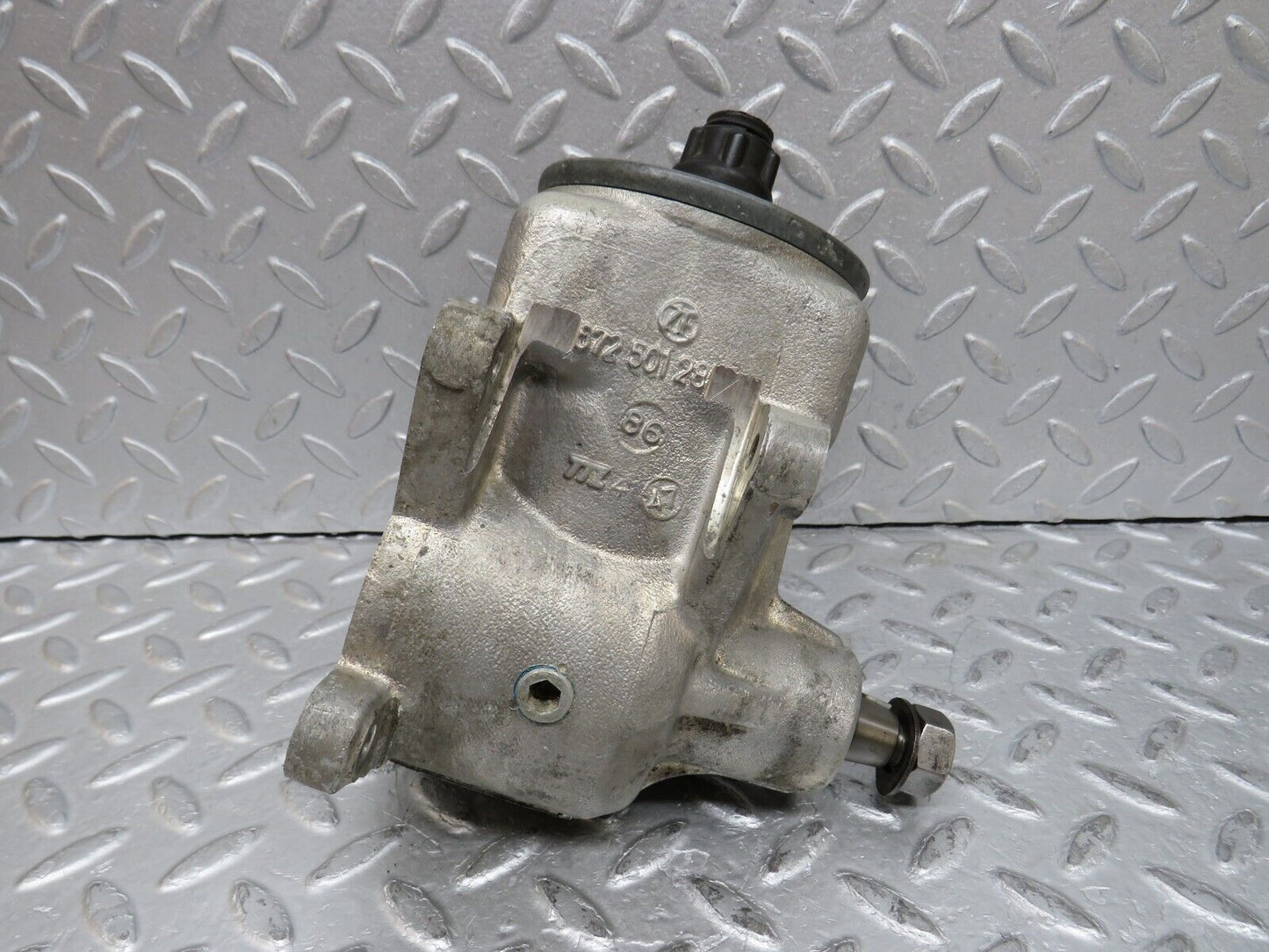 37149 Mercedes-Benz C126 420SEC Coupe Power Steering Pump 1264601480 7672900446
