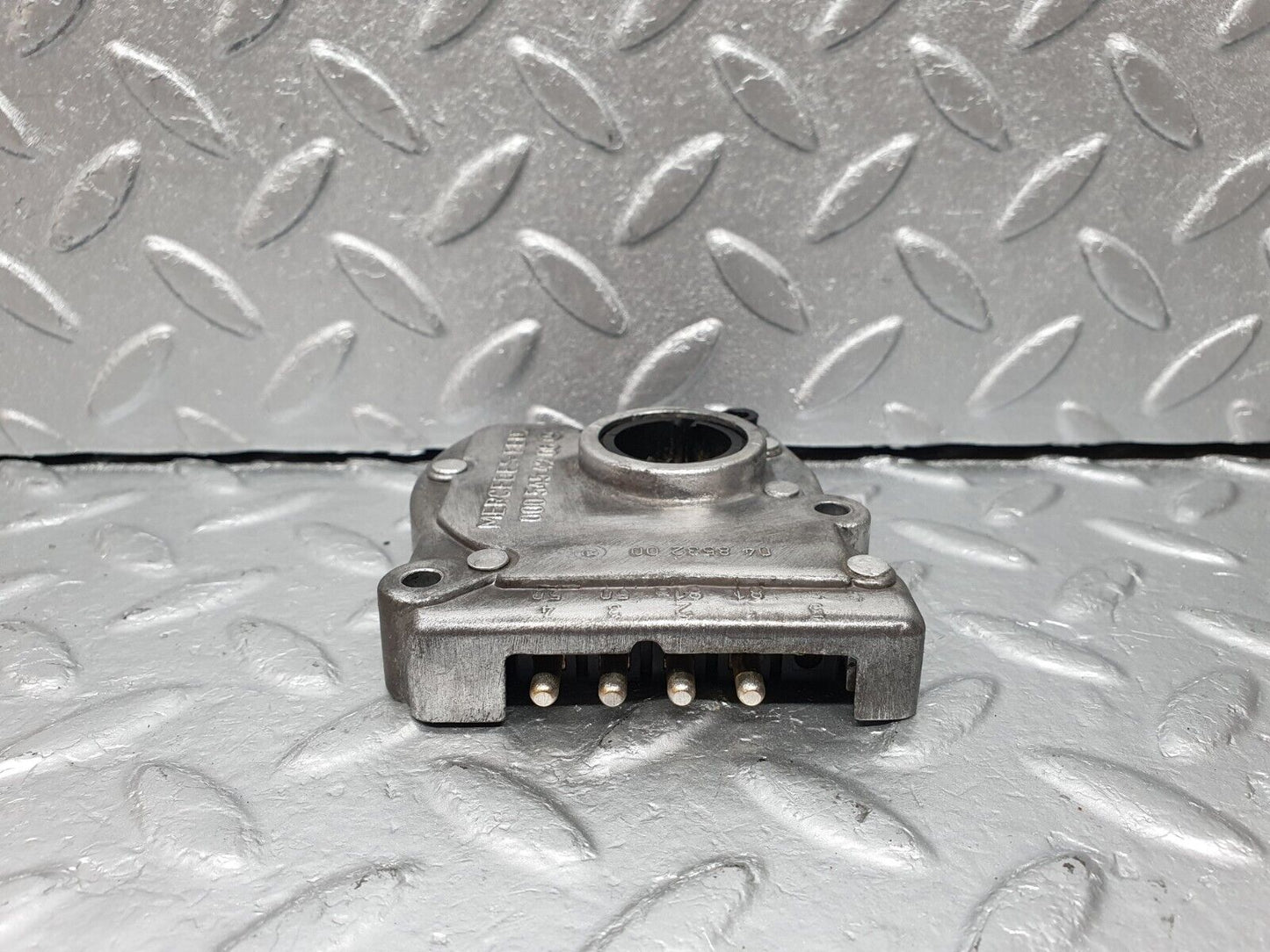 41318 Mercedes-Benz W123 300D Reverse Light Switch 722.118 0005454206