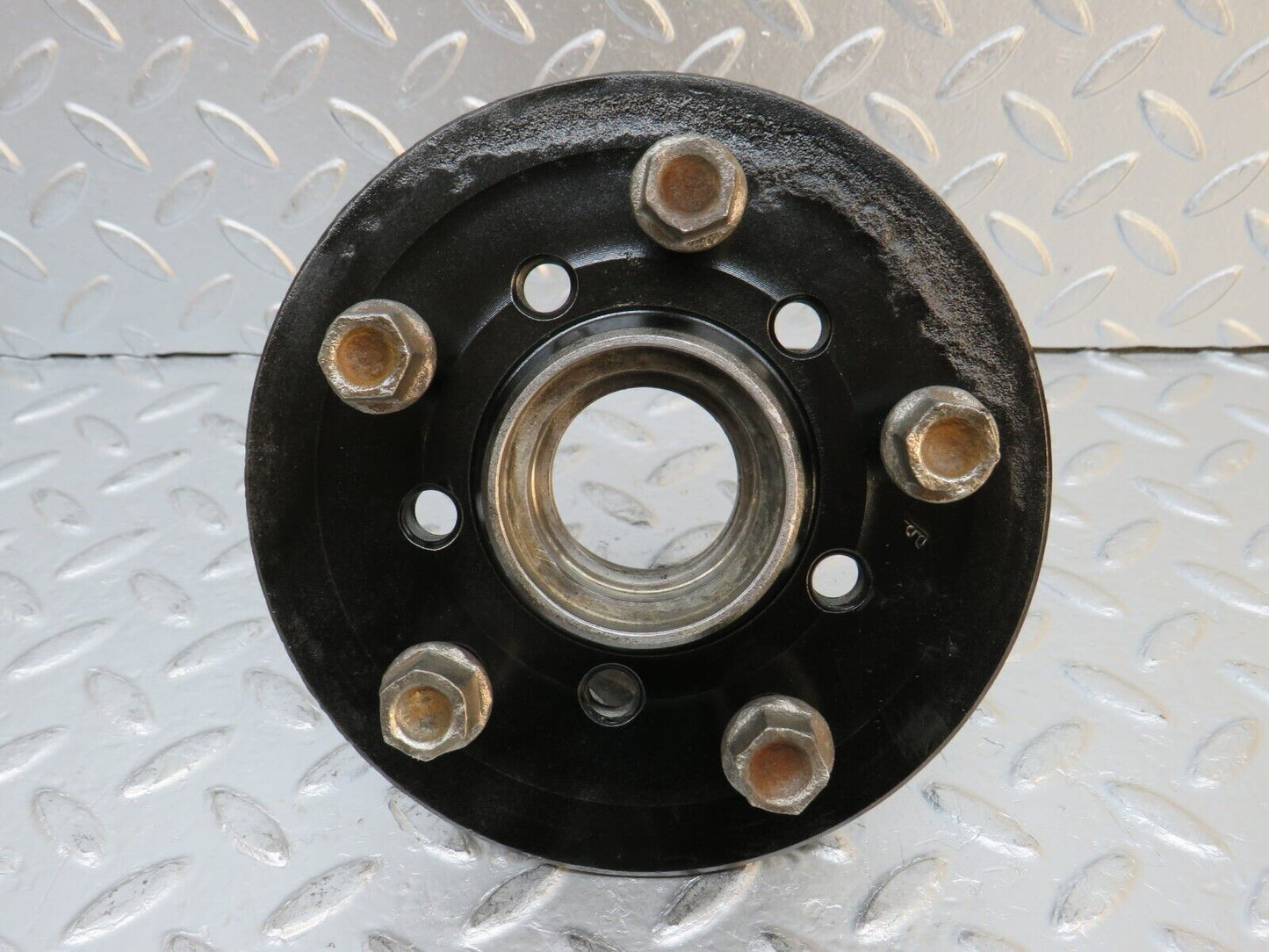 32268 Mercedes-Benz W108 280SE Front Wheel Hub