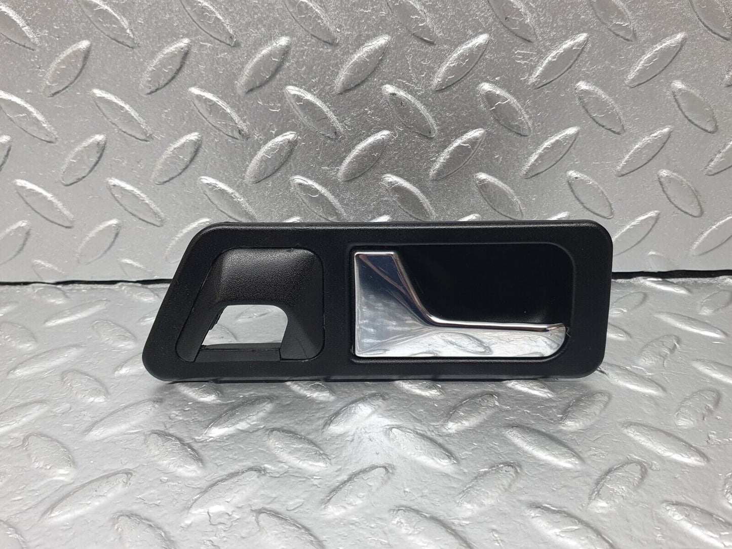 42777 Mercedes-Benz W201 190 2.0L Left Interior Door Handle 2017660164