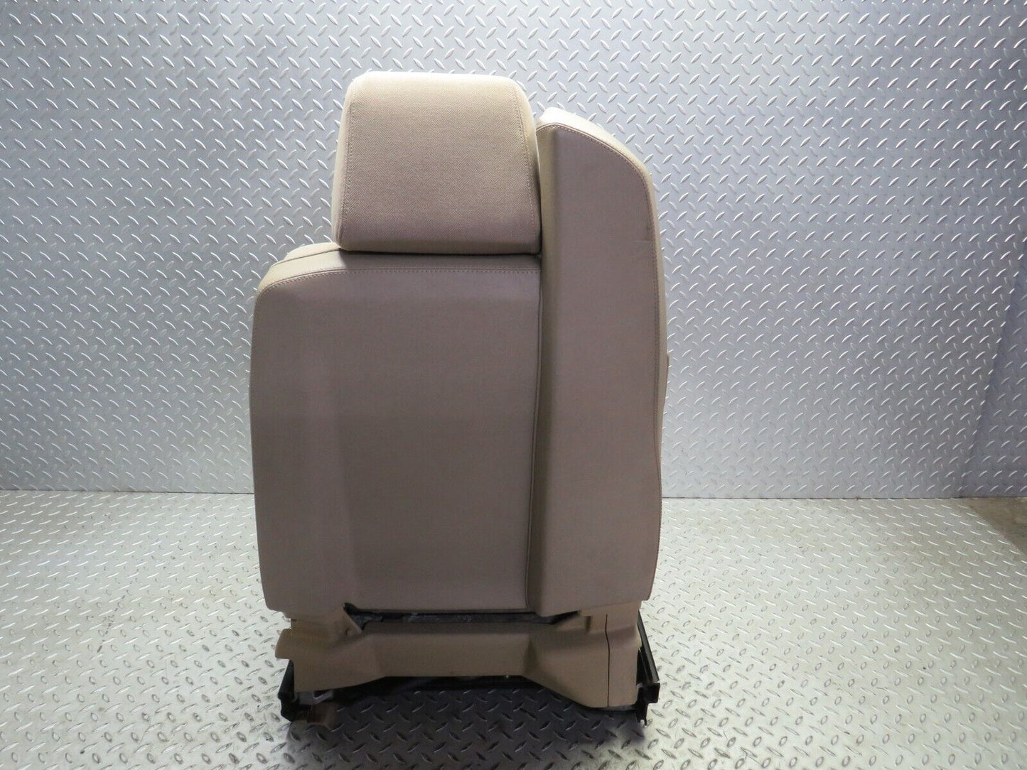 38319 Mercedes-Benz R129 280SL Coupe Electric Front Right Seat Beige
