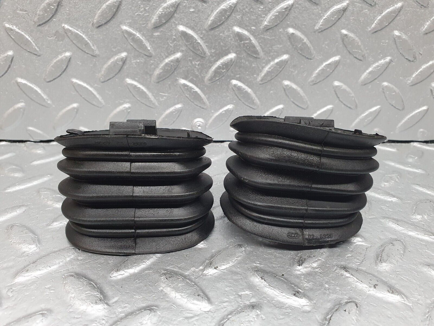 41029 Mercedes-Benz W126 300SE Front Door Wire Protector Rubber  1248210197