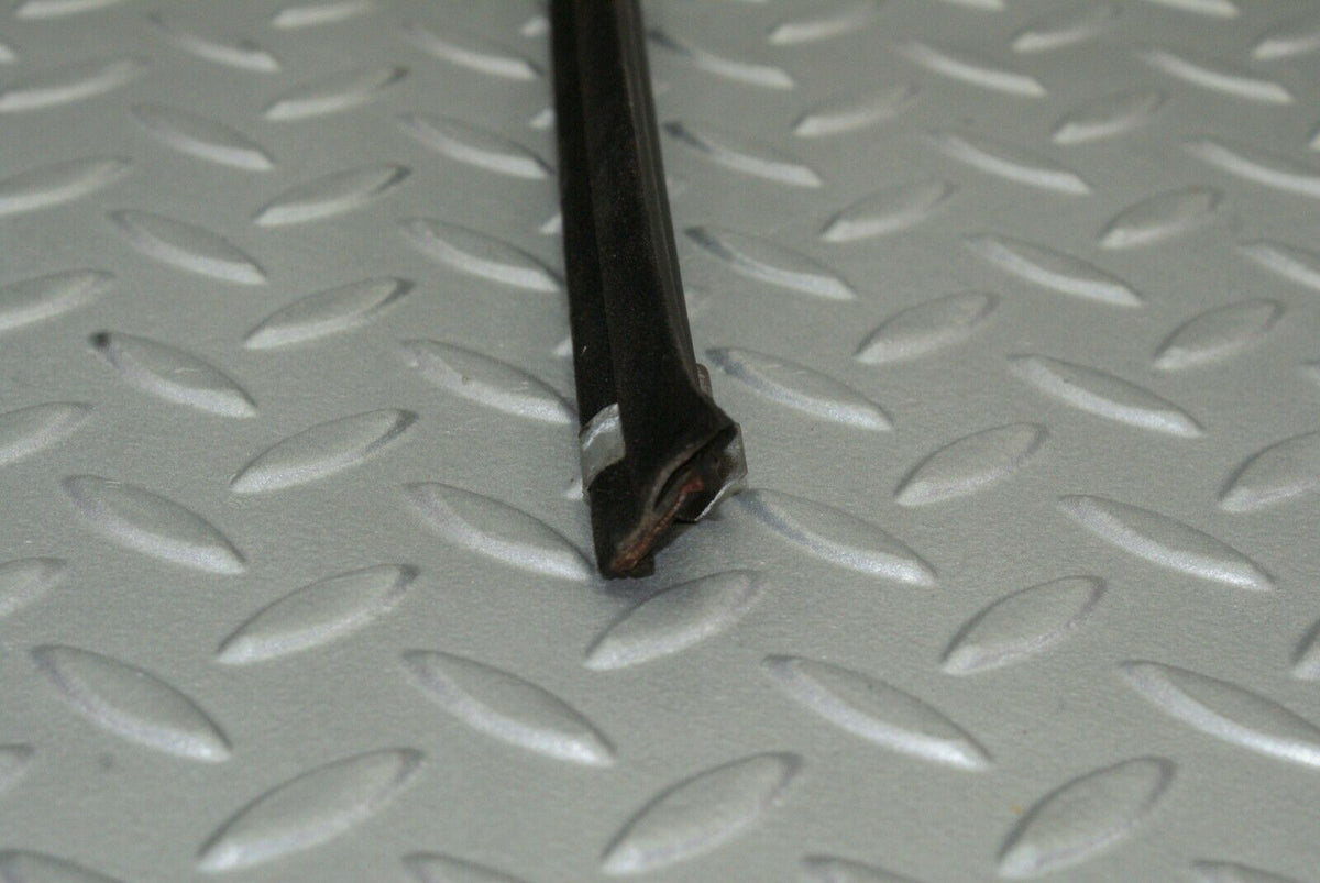 2650 Mercedes-Benz W116 350SE Glass Seal Trim Rubber Rear Right
