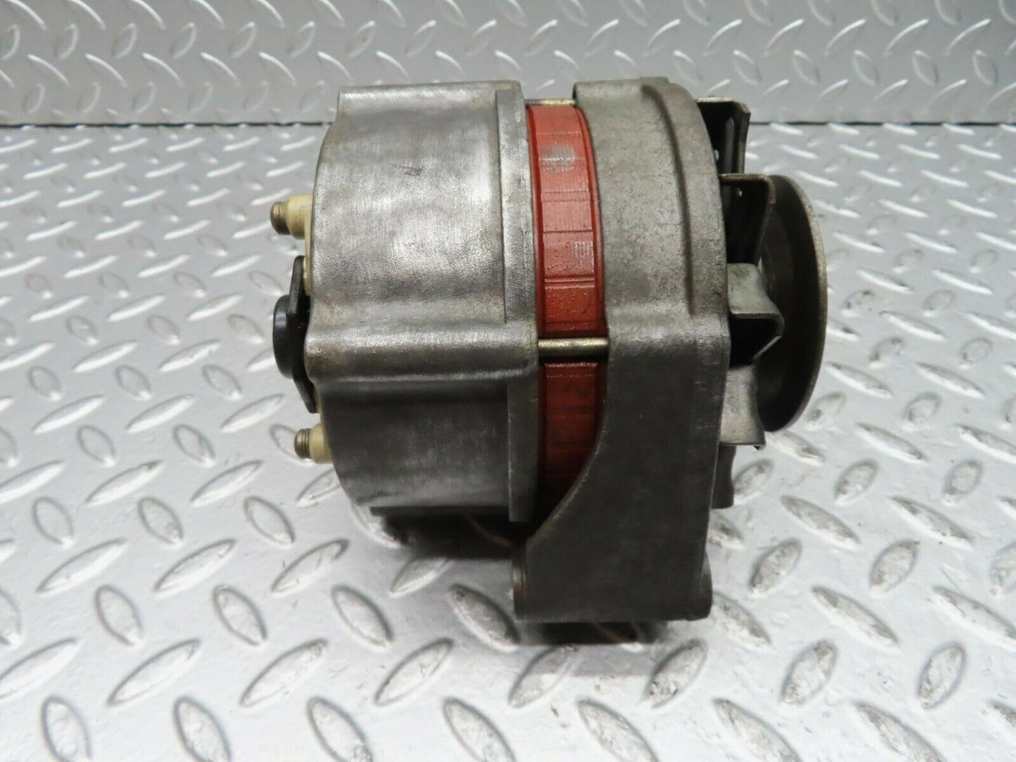 15281 Mercedes-Benz W123 230E Alternator Generator 0986031430