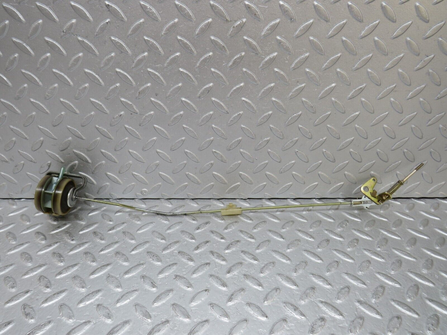 37292 Mercedes-Benz W109 300SEL Rear Right Door Lock Vacuum Actuator