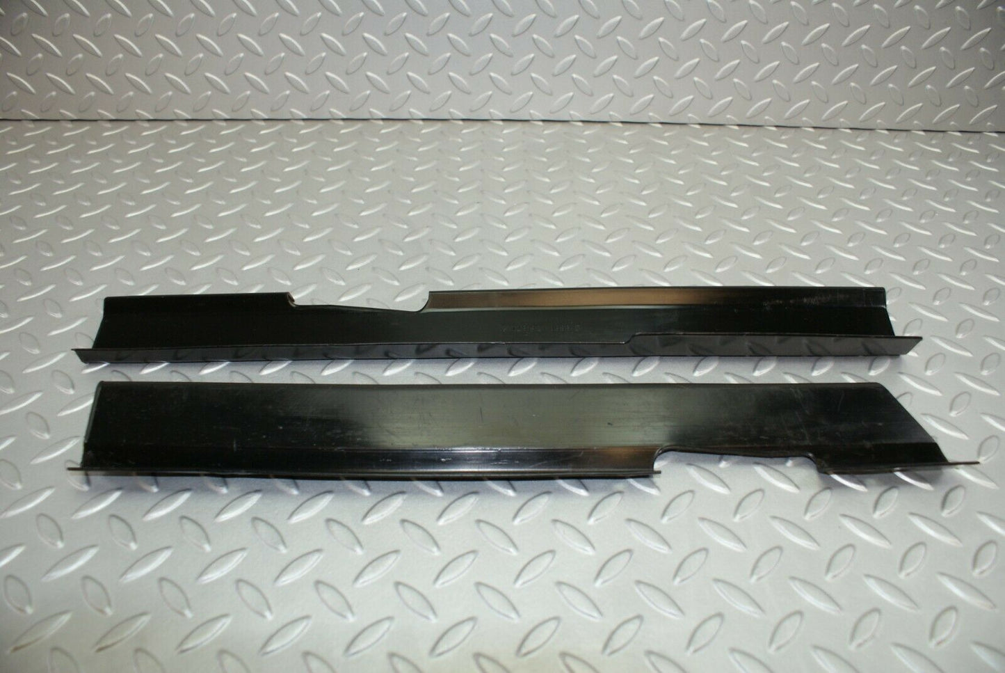 2988 Mercedes-Benz C123 280CE Coupe Cabel Chanel Cover Set 1238210936