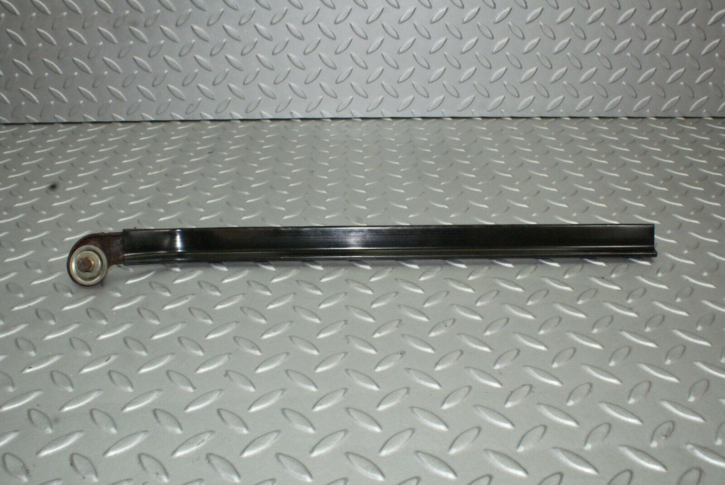 2528 Mercedes-Benz W116 350SE Seat Belt Runner Right
