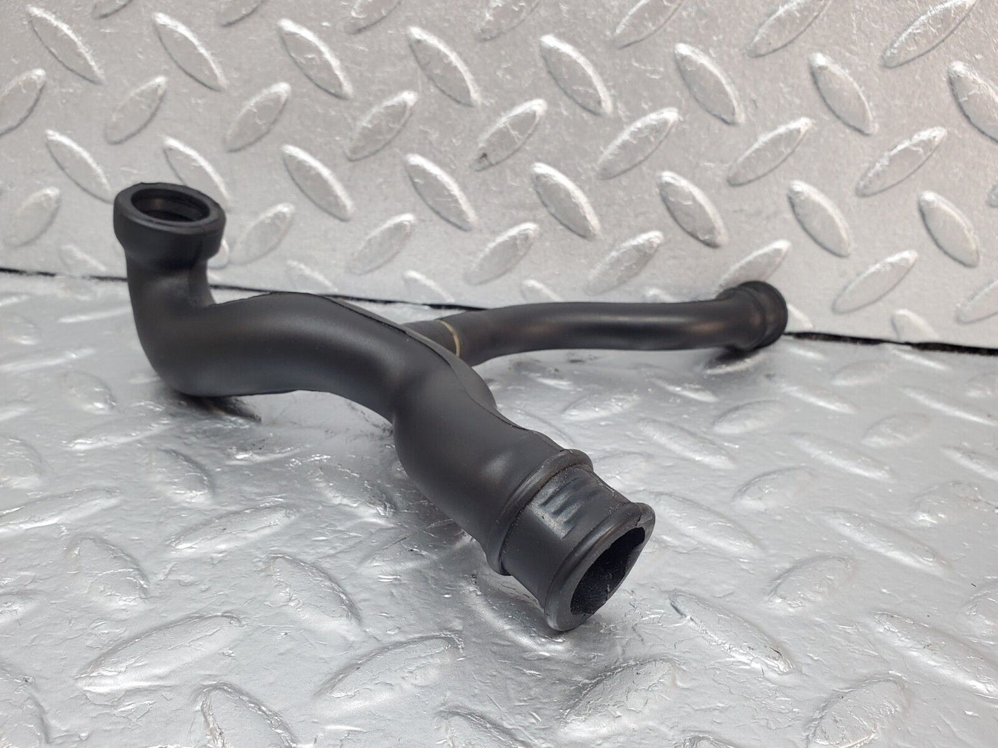 45381 Mercedes-Benz 280E M110.983 Air Intake Pipe 1100944382 1100942882