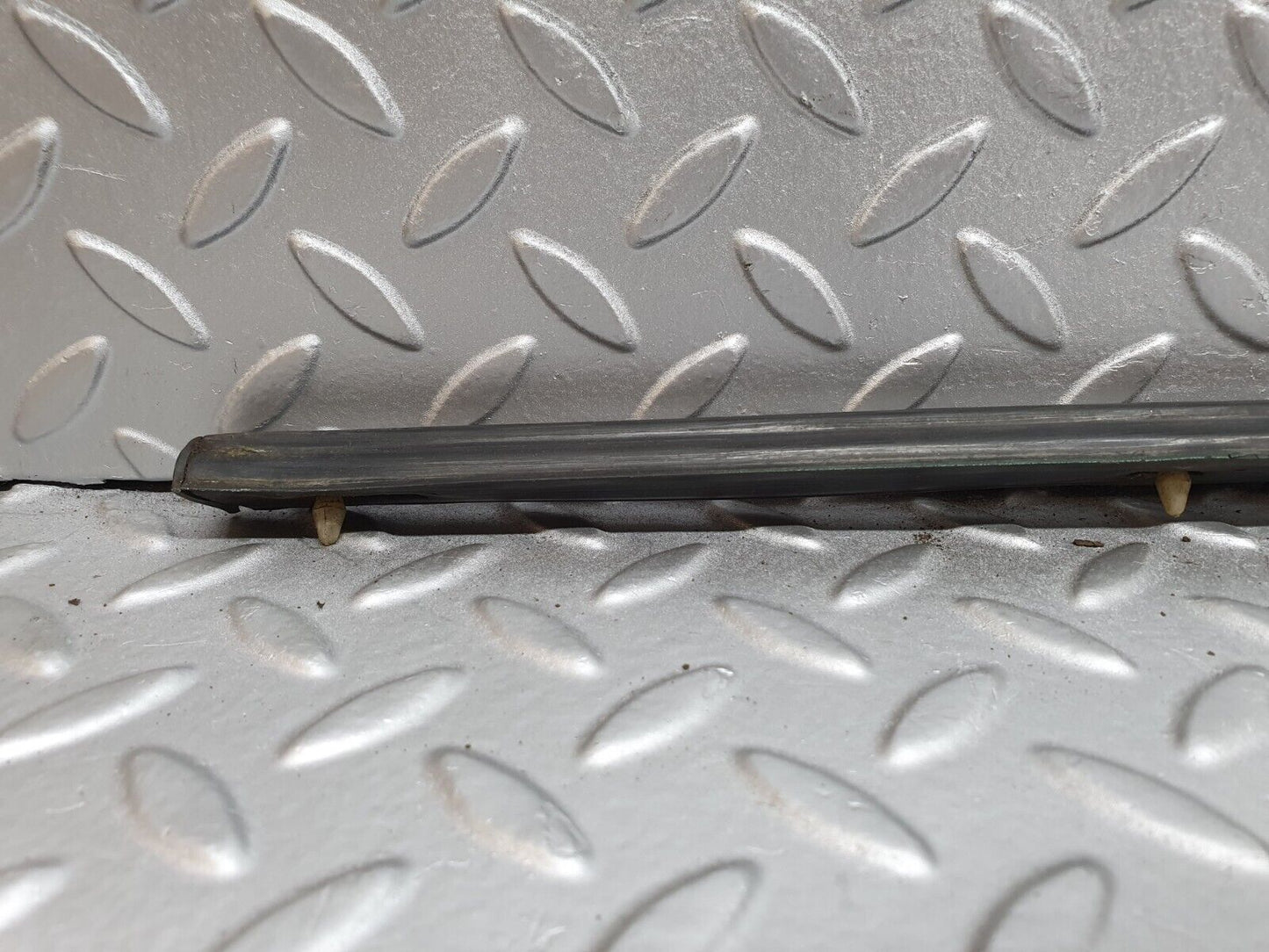 43462 Mercedes-Benz W108 280SE Rear Left Fender Wing Centre Moulding Trim