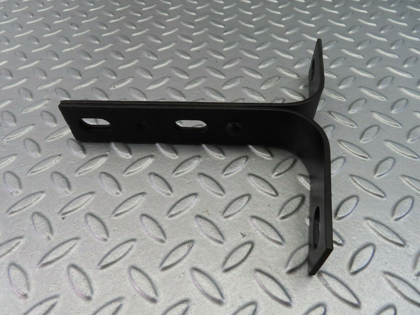 7835 Mercedes-Benz W115 220D Front Bumper Bracket Right Side