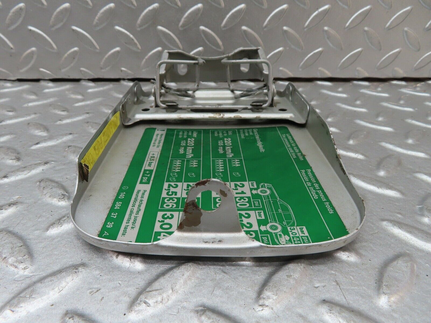 19491 Mercedes-Benz C140 CL420 Coupe Fuel Tank Flap Cap 1405843739