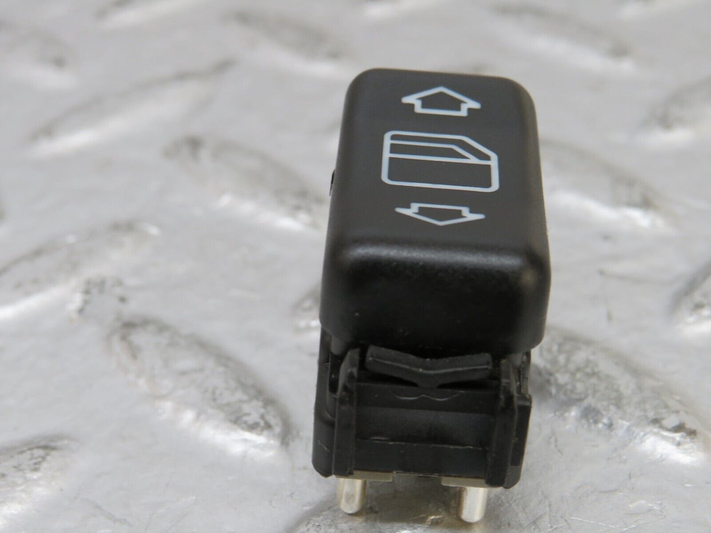 25900 Mercedes-Benz W124 280E Electric Window Switch Right 1248209410