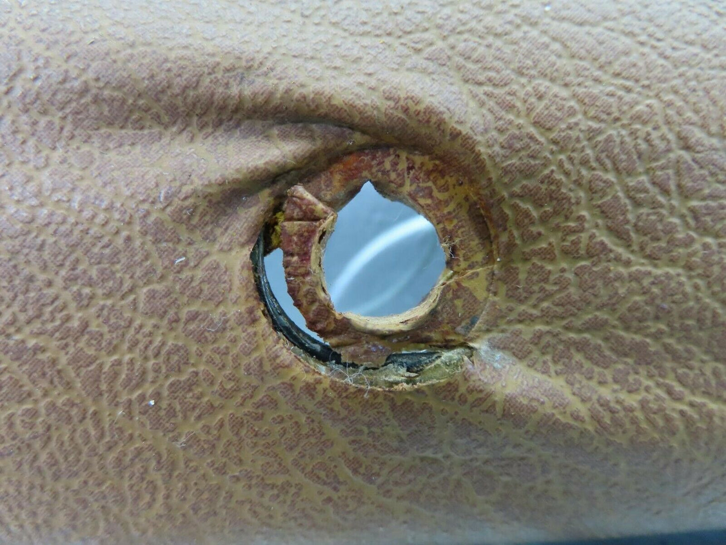 7974 Mercedes-Benz W115 220D B Pillar Cover Left Side