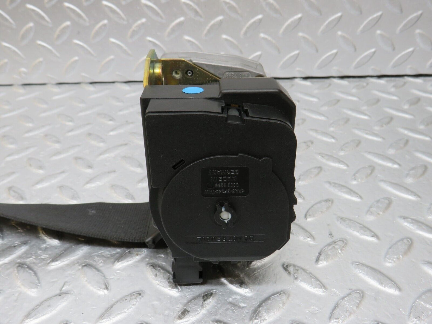 35083 Mercedes-Benz W210 320E Front Right Seat Belt 2108606685