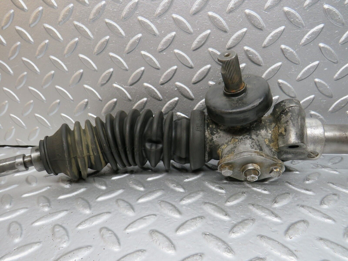 30172 Porsche 924 Steering Rack