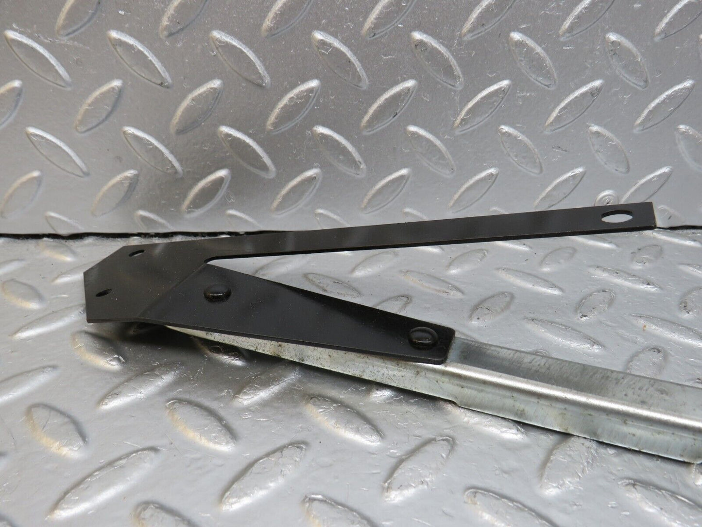 33885 Mercedes-Benz C123 230CE Coupe Front Right Sliding Adjust Handle