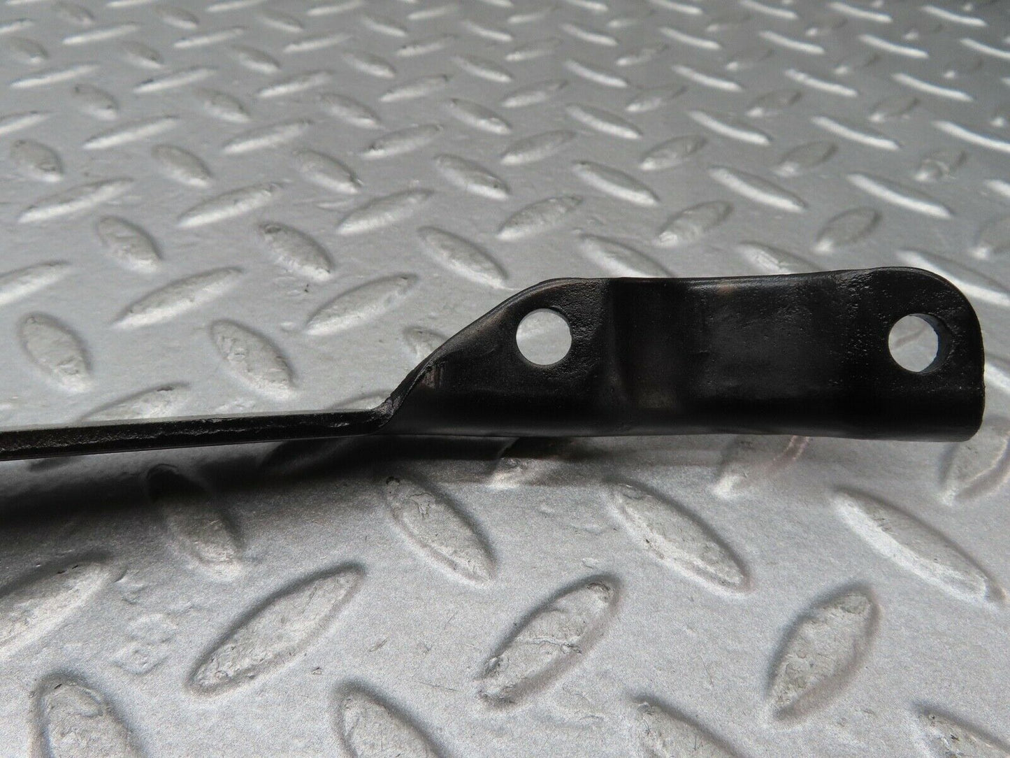 16968 Mercedes-Benz C123 280CE Coupe Exhaust Bracket 1234923141
