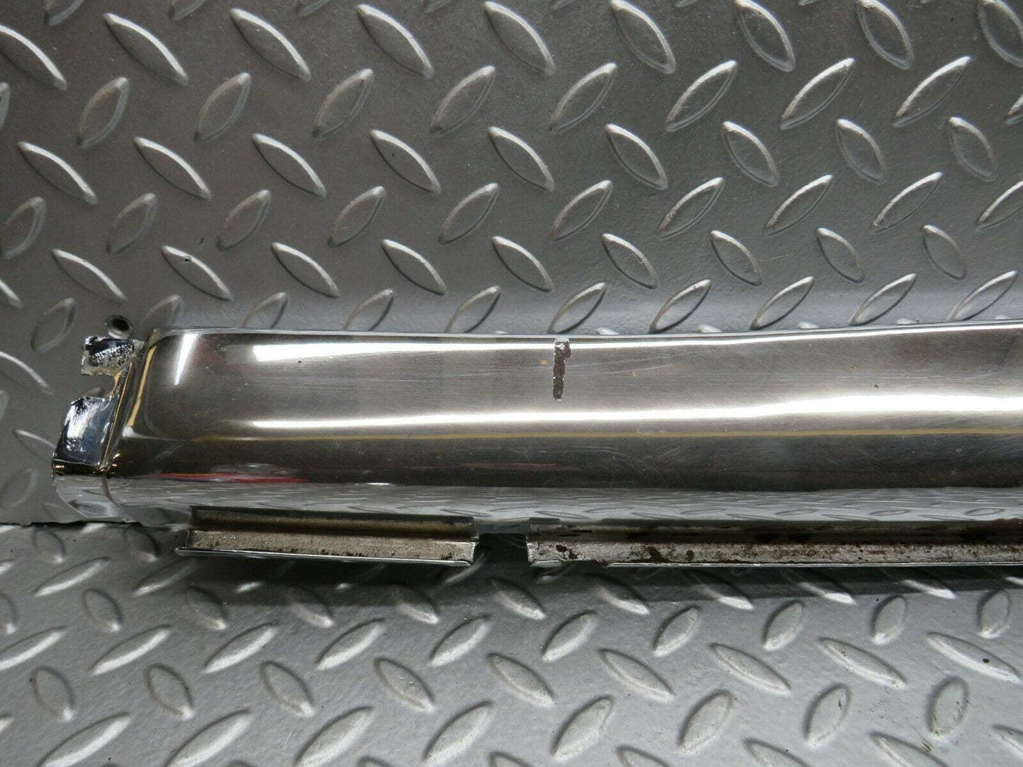 22708 Mercedes-Benz C107 450SLC Coupe Rear Bumper Top Chrome