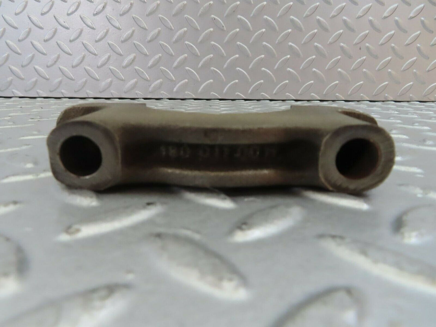 10218 Mercedes-Benz W111 220SE Crankshaft Bearing Holder Block 1800110011