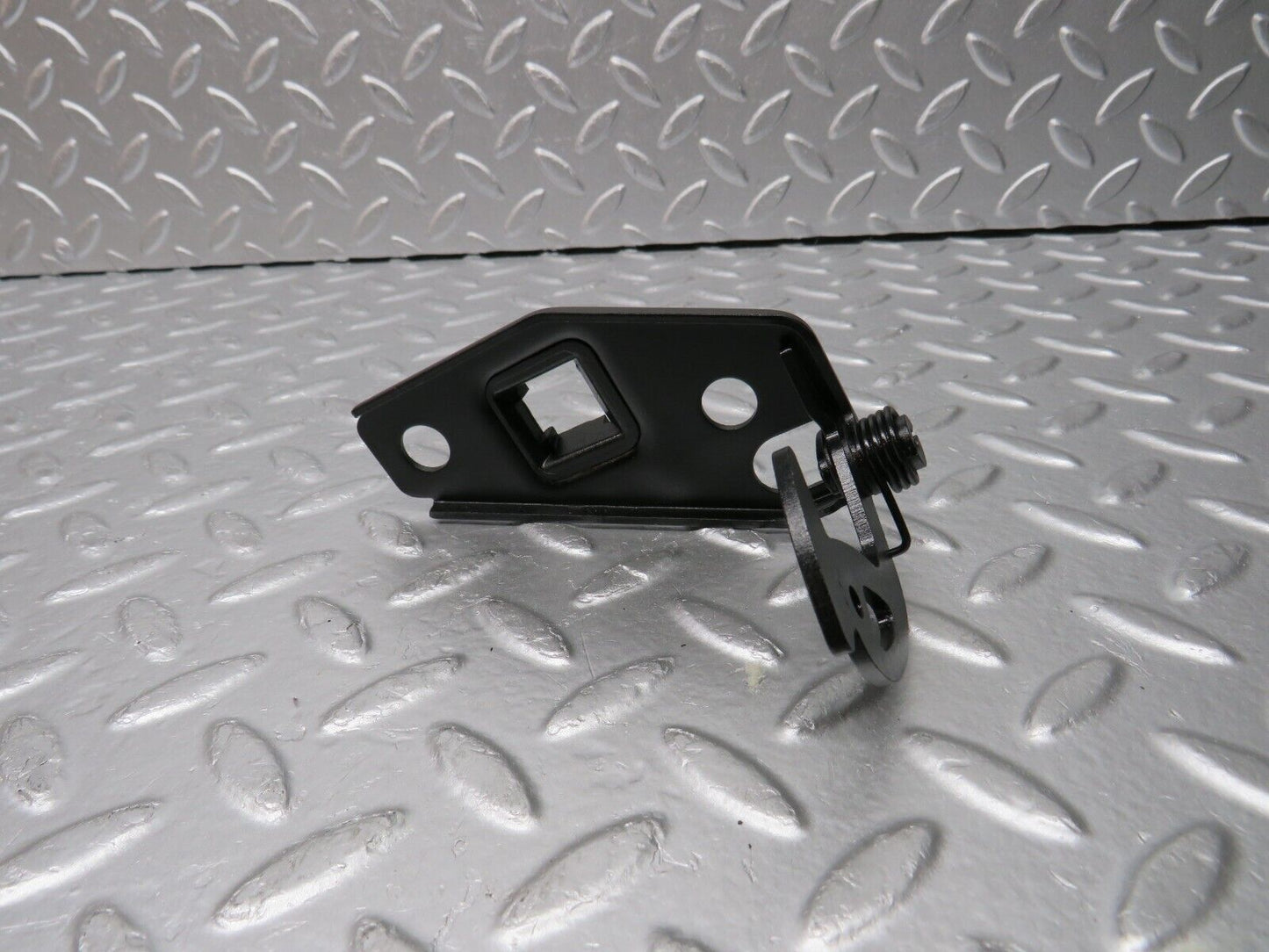 30910 Mercedes-Benz W201 190E 2.0L Bonnet Safety Latch 2018800060