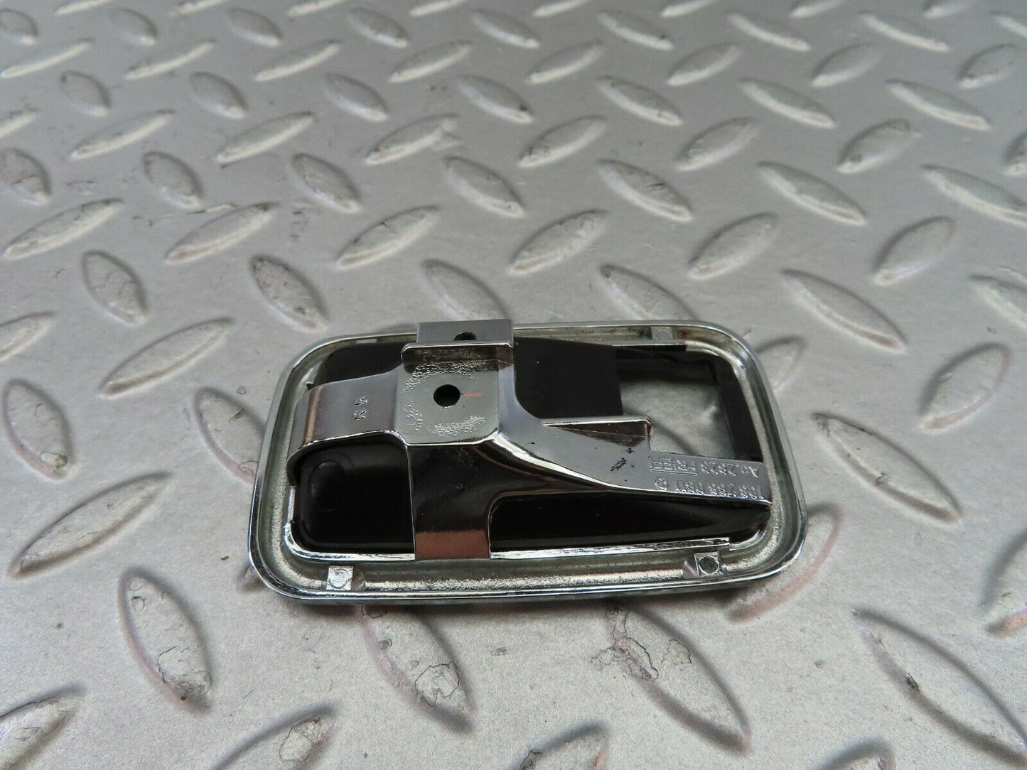 7591 Mercedes-Benz S123 230TE Wagon Chrome Frame For Door Handle 1087660611