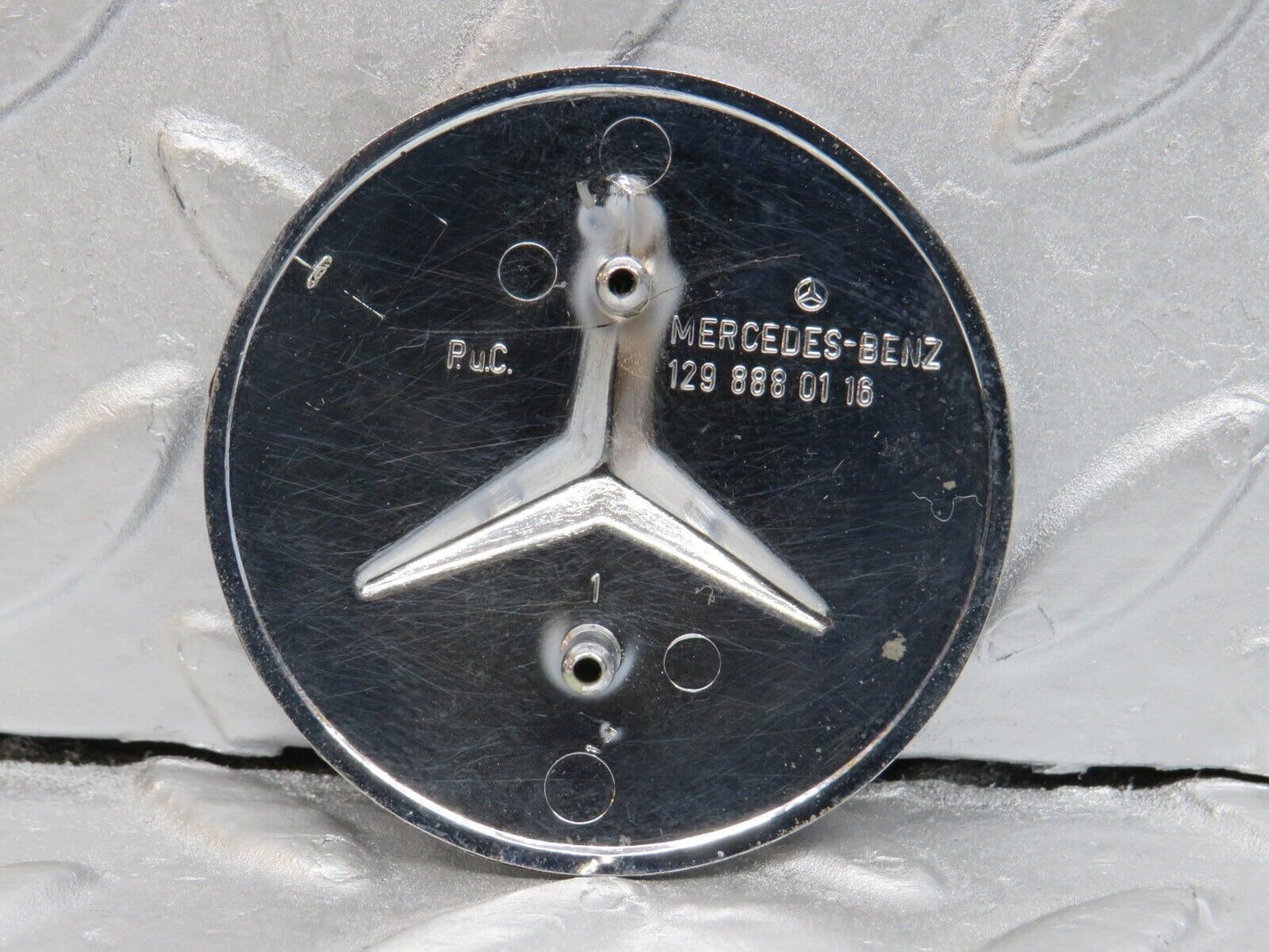 39779 Mercedes-Benz R129 320SL Coupe Bonnet Badge Emblem 1298880116